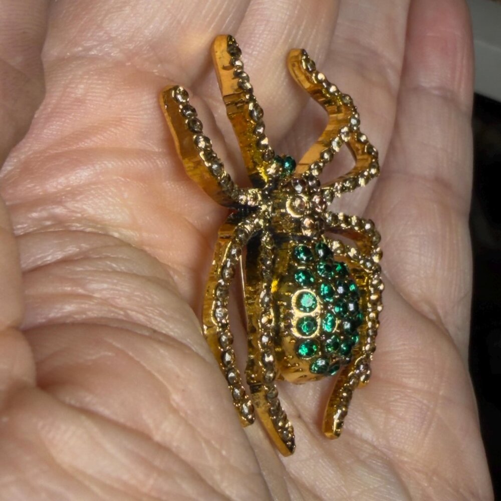 Spider Brooch Green Rhinestone Gold Tone Insect Pin 2” - Picture 5 of 8